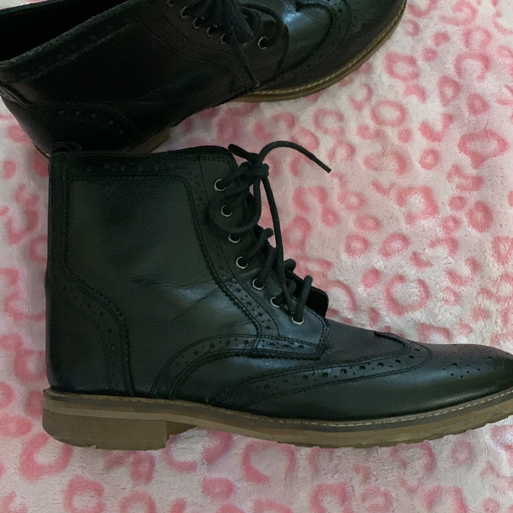 Bachrach Mens wingtip boots. Black 10